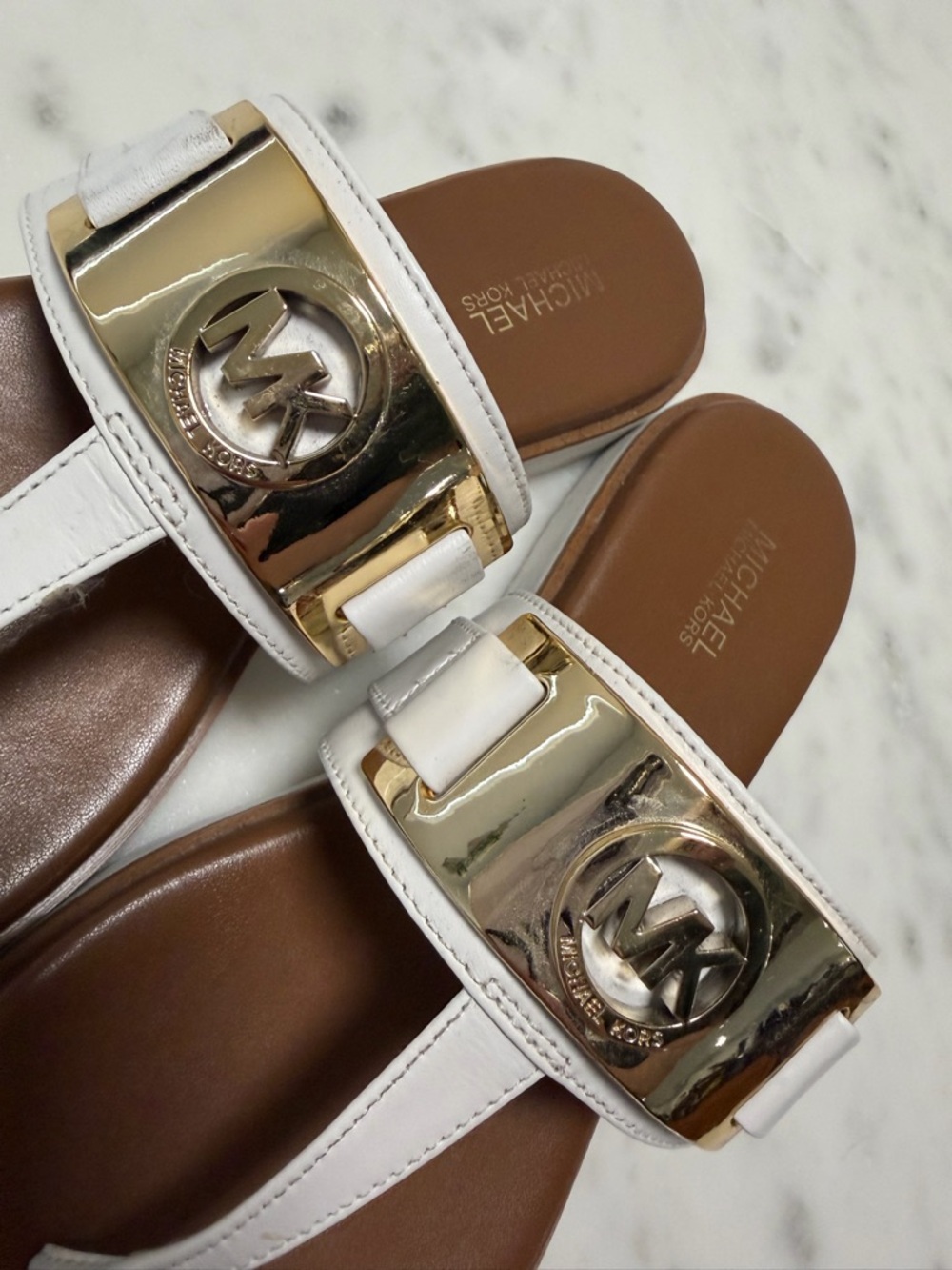 Michael Kors White Leather Thong Sandals with Gold Logo Plaque - Picture 2 of 3